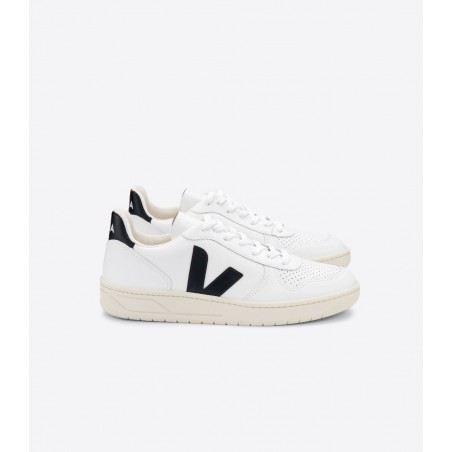 TENIS VEJA V10 COURO